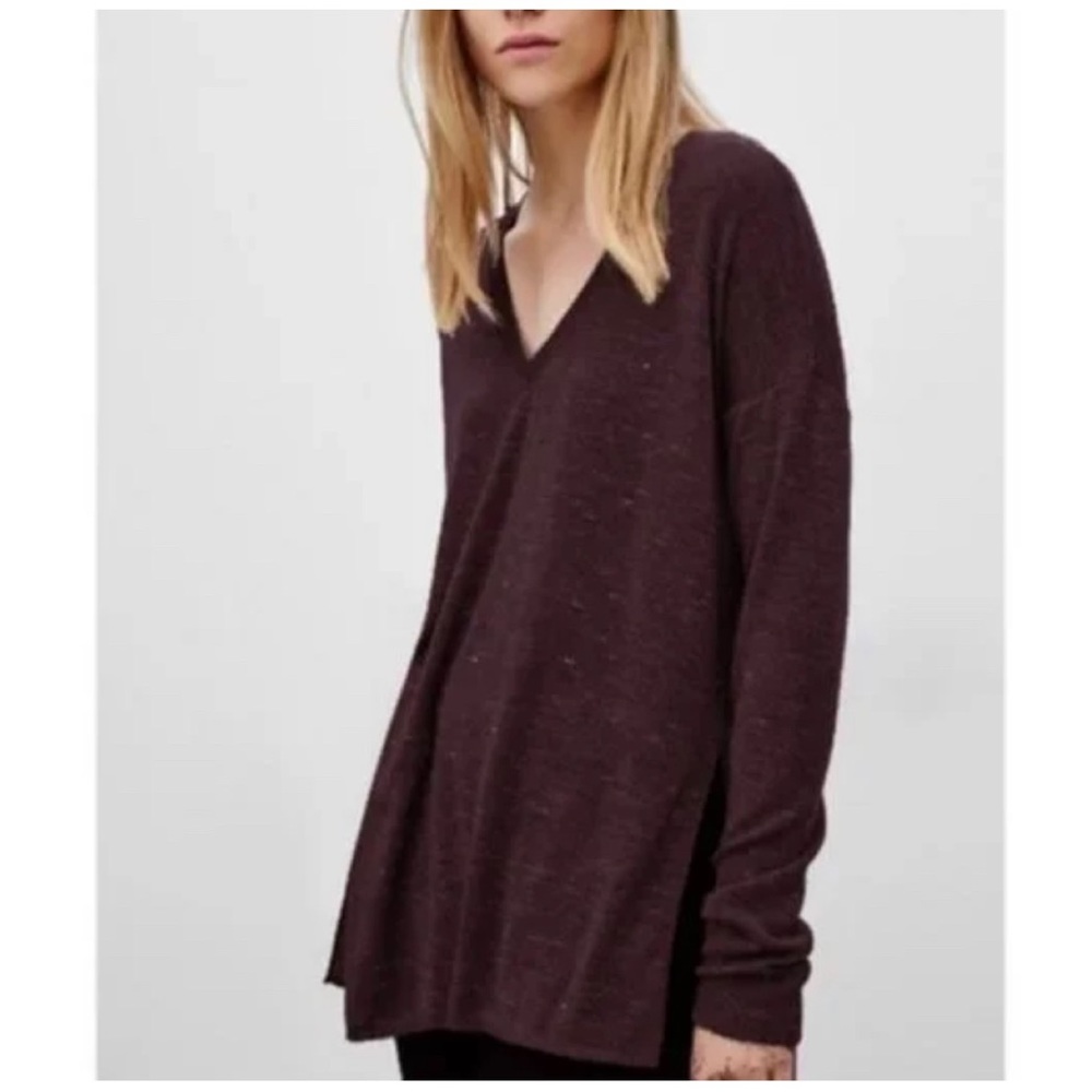 Aritzia Wilfred Sherbrooke V-Neck Asymmetrical T-Shirt Sweater Top Size Small